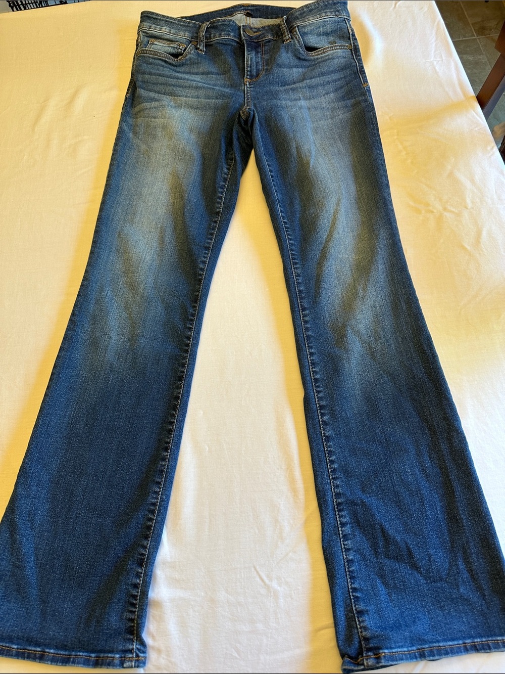 Kut from the Kloth Dark Blue Baby Boot Cut Jeans 8S